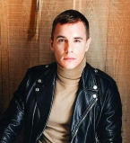 Oleynik кардинально сменил имидж