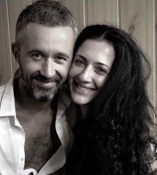 Проблемы с алкоголем, тайное венчание и браки с другими: как начинались отношения супругов Бабкиных