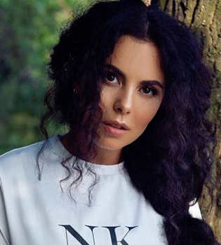 Точь-в-точь: Настя Каменских показала свою маму