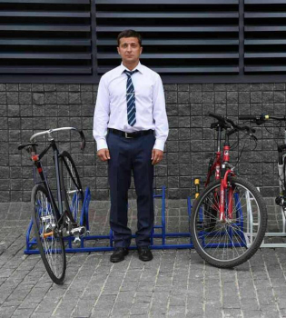 Только спорт: Владимир Зеленский показал свою тренировку