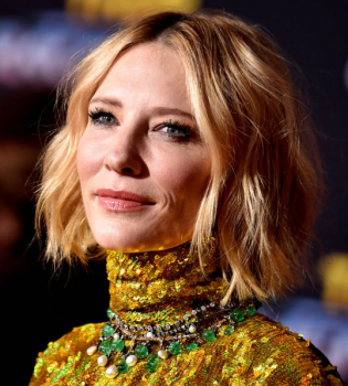 Чтобы все блестела: золотое платье Кейт Бланшетт назвали безвкусным