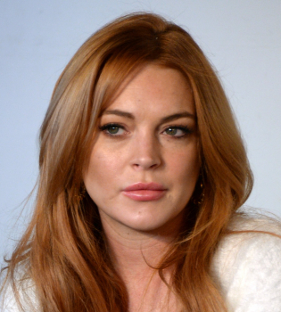 Линдси Лохан выступила в защиту скандального продюсера Харви Вайнштейна