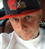 Как 2 близнеца: Потап поделился стильным фото с сыном