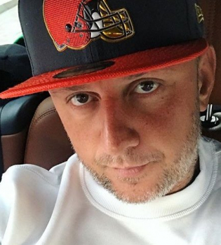 Как 2 близнеца: Потап поделился стильным фото с сыном