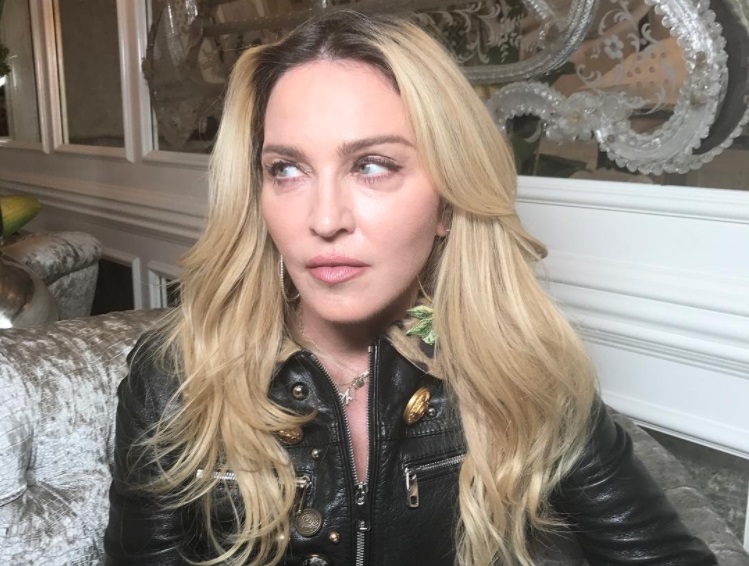 Мадонна шокировала постаревшим лицом в новом видео