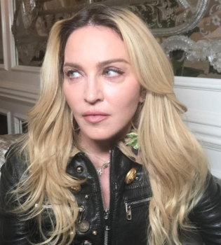 Мадонна шокировала постаревшим лицом в новом видео