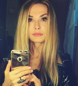 Стюардесса Ольга Сумская: актриса порадовала новым амплуа