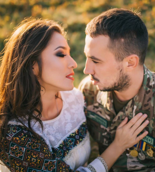 Наталка Карпа вместе с Евгением Тереховым записали песню, посвященную матерям военных