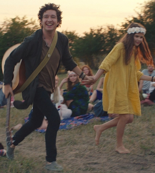 Pianoбой снял клип в сельском доме Ильи Чичкана и Маши Шубиной