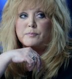 Алла Пугачева подколола Полину Гагарину с ее строгой диетой