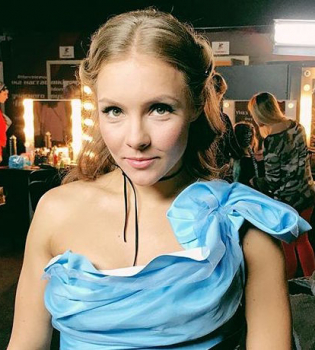 Не узнать: Алена Шоптенко стала брюнеткой