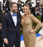 Блейк Лайвли поздравила мужа