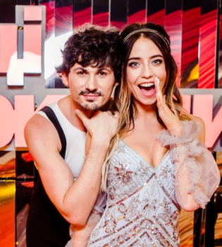 Наталья Могилевская и Игорь Кузьменко, Надя Дорофеева и Женя Кот, Ахтем Сеитаблаев и Алена Шоптенко: финалисты "Танці з зірками" сделали совместное фото