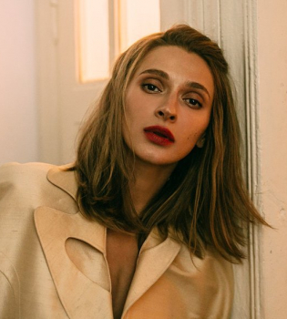 Обнажения и стихи для взрослых: Tayanna сняла новый откровенный клип