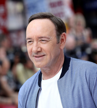 58-летний Кевин Спейси признался в нетрадиционной ориентации