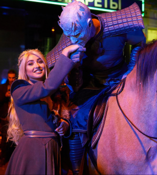 Николай Тищенко и Алла Барановская на Хллоуине 2017