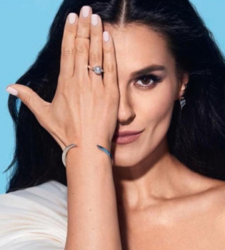 Яркая и естественная: Маша Ефросинина вышла в свет без макияжа