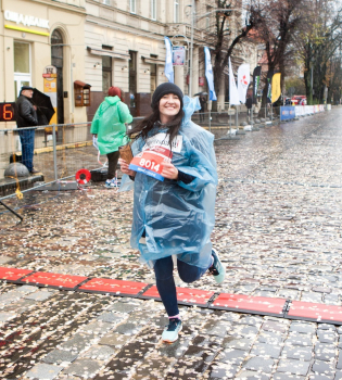 Соломия Витвицкая вместе с ветеранами АТО финишировали во львовском забеге "Переможці"