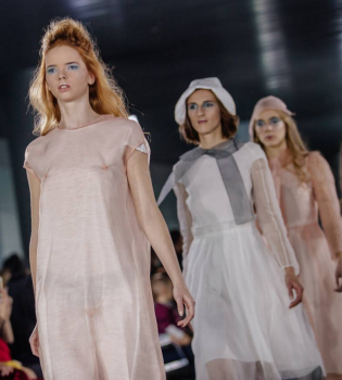 Не красотой единой: Федор Возианов представил коллекцию одежды нового поколения
