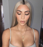 Словно сестры: Ким Кардашьян восхитила поразительным сходством со своей матерью