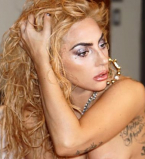 Леди Гага показала стройную фигуру в сексуальном боди