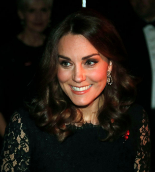 Беременная Кейт Миддлтон в элегантном платье блистает на гала-ужине в Лондоне