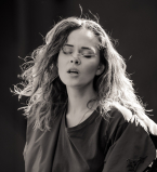 Юлия Санина The Hardkiss