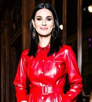 Смело: Маша Ефросинина вышла в свет в красном кожаном наряде