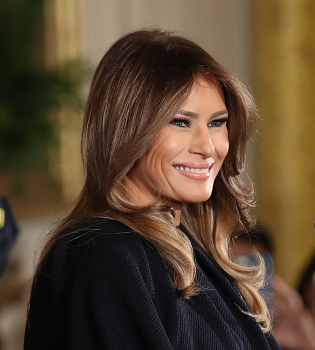 Мелания Трамп блистает в роскошном платье Dolce&amp;Gabbana за 3000 долларов