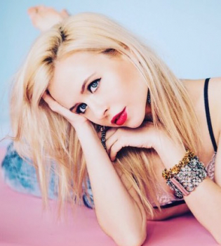 Невероятно! Звезда Папиных дочек в 31 год выглядит, как девочка