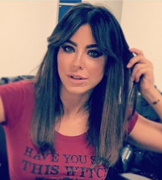 Ани Лорак показала идеальную фигуру в ошеломительном мини