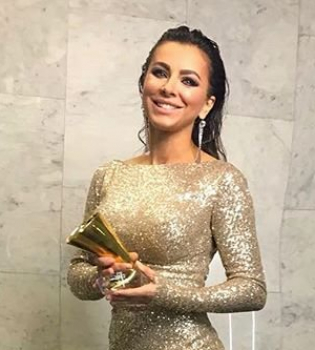 Ани Лорак повторила сексуальный образ Ким Кардашьян