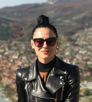 Солнечный уикенд: Маша Ефросинина путешествует по Грузии