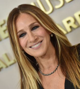 Сара Джессика Паркер поделилась редким фото своих дочерей-близняшек