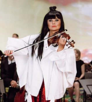 Ассия Ахат стала единственной украинкой, замахнувшейся на Грэмми 2018