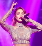 Тине Кароль сделали предложение прямо на сцене