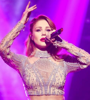 Тине Кароль сделали предложение прямо на сцене