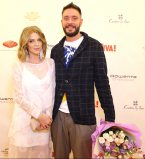 Яна Глущенко восхитила стройной фигурой спустя один месяц после родов