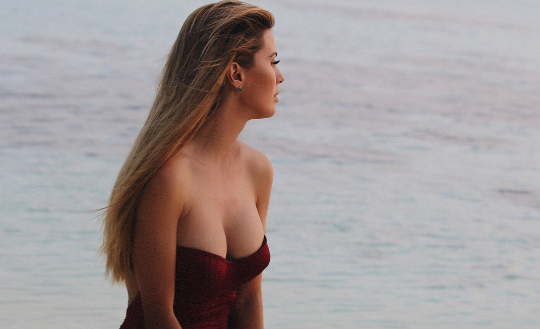 37-летняя Виктория Боня похвасталась идеально фигурой на пляже