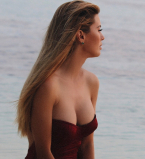 37-летняя Виктория Боня похвасталась идеально фигурой на пляже