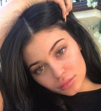 Кайли Дженнер комплексует из-за своей беременности