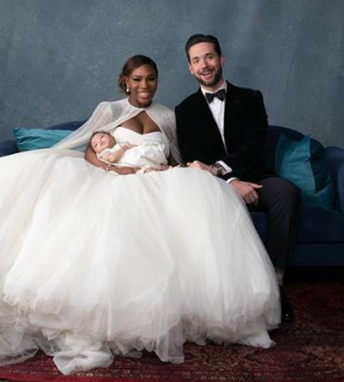 В роскошном белом платье и с дочерью на руках: в сети появились первые свадебные фото Серены Уильямс