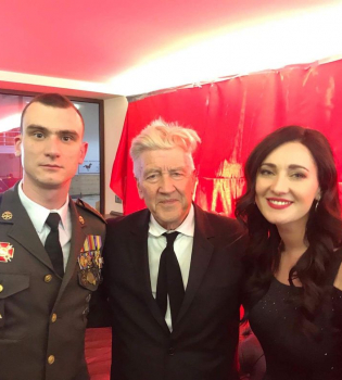 Дэвид Линч поддержал проект Viva Переможці и пожал руки ветеранам АТО