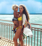 Похудевшая Яна Соломки восхищает стройной фигурой в бикини