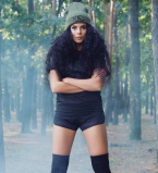 Настя Каменских написала песню на украинском языке для другой певицы