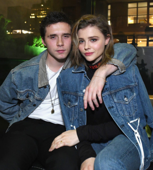 Взрослые и стильные: Бруклин Бекхэм и Хлоя Морец впервые за долгое время вышли в свет