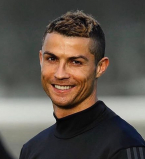 Какая милашка: Криштиану Роналду впервые показал новорожденную дочь