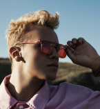 Подопечный Ивана Дорна Constantine записал песню в стиле 80-х