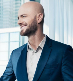 Влад Яма показал себя с волосами: как лучше?