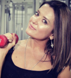 А после танцев спорт: Наталья Могилевская усердно занимается в зале